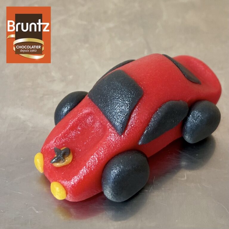 sujet pâte d'amande Chocolaterie Bruntz kingersheim alsace