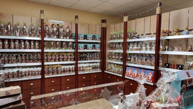 La saison de Noël est officiellement ouverte ! La Chocolaterie Bruntz est ouverte le samedi toute la journée jusqu'à fin décembre