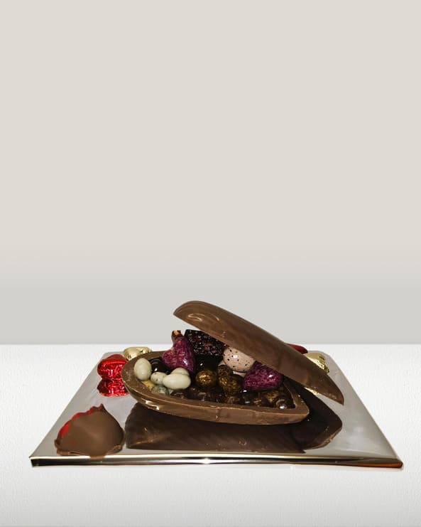 Le dernier dimanche de mai, c’est le moment de rendre hommage à celle qui vous a appris à attacher vos lacets, à dire "merci" et à ne jamais laisser fondre un carré de chocolat sans en profiter.