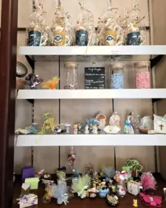 La Chocolaterie Bruntz, véritable institution de la gourmandise, met à votre disposition une vaste sélection de dragées pour sublimer tous vos moments inoubliables.